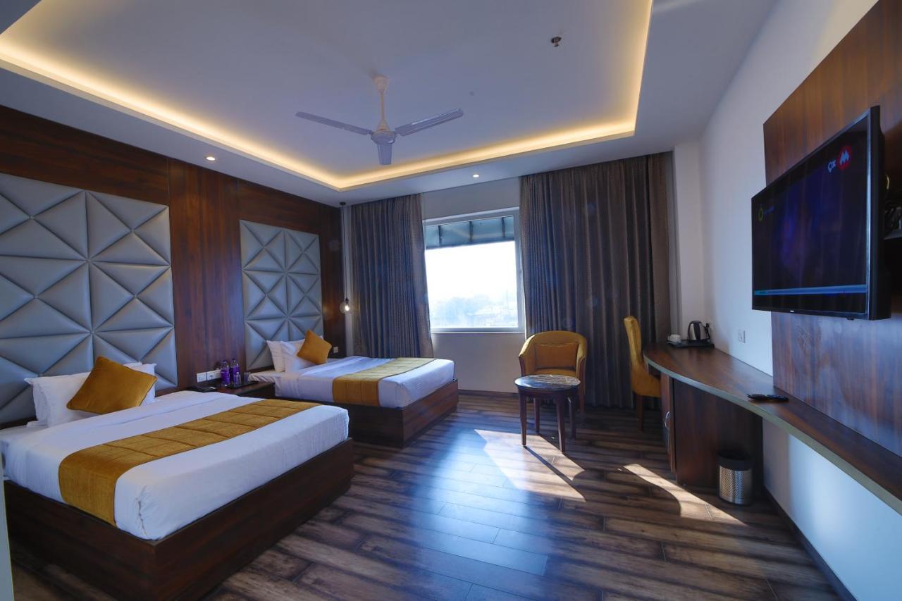 Hotel The Vilana A Unit Of Jg Developers Rishīkesh المظهر الخارجي الصورة
